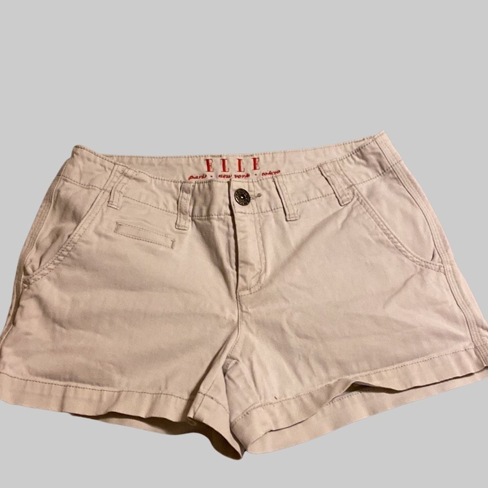 ELLE Size 4 Cream Colored Chino Shorts
